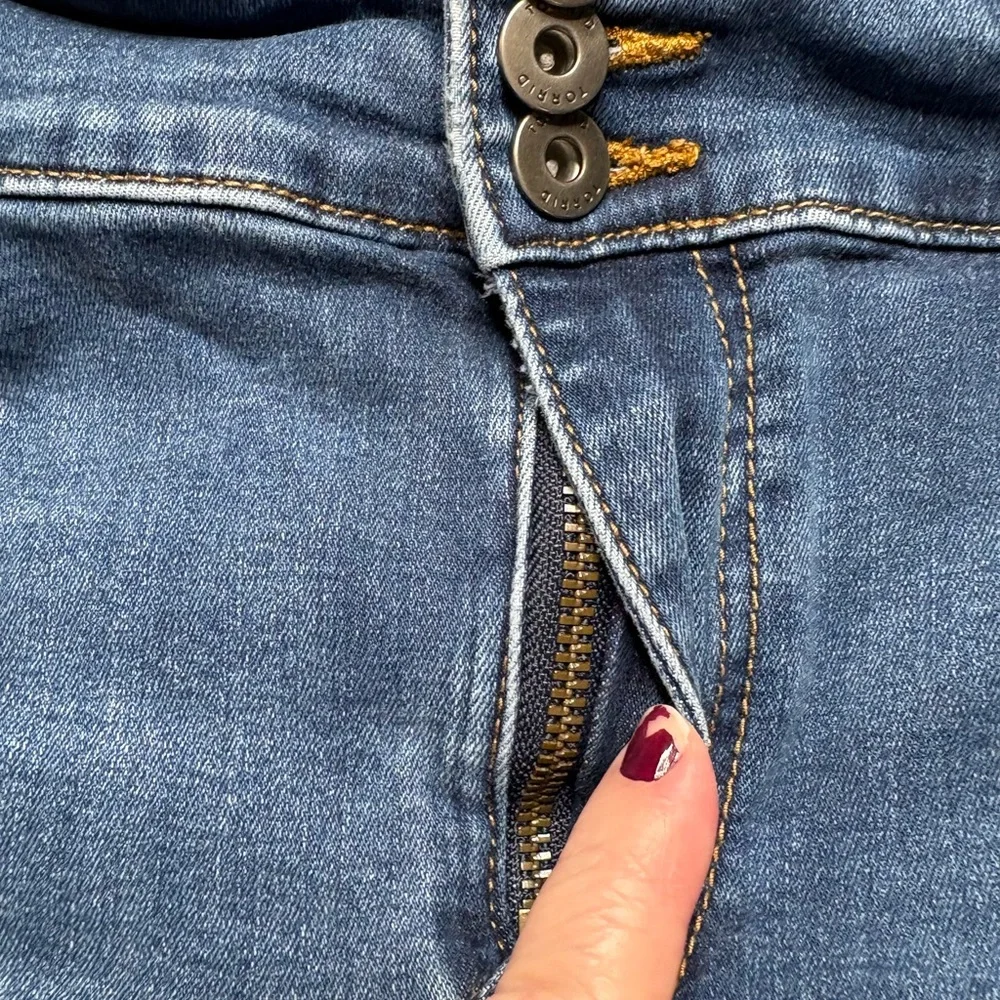 Torrid Womens Jeans Size 22R Jeggings Med Wash Blue Super Soft High Rise Stretch - Picture 8 of 15